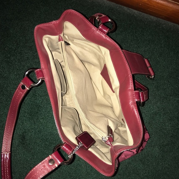 Coach purse - Picture 2 of 2